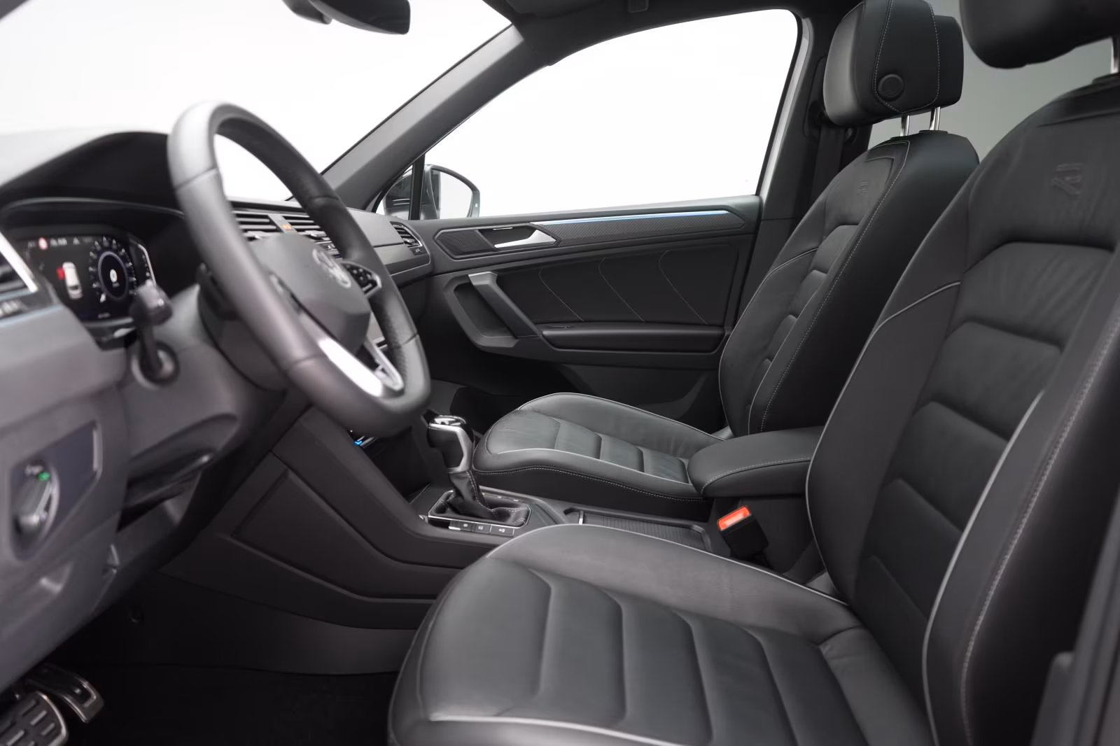 (B-147) Volkswagen(Hybrid) Tiguan 1.4 eHybrid DSG R-Line Leder/ACC/Pano/Kam - Image 6