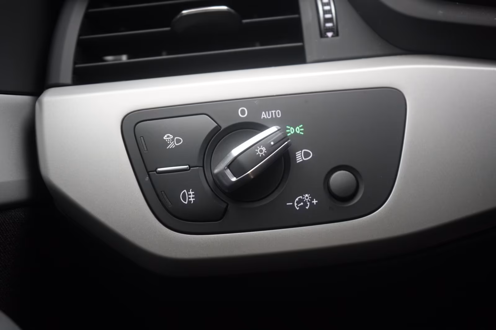 (B-727) Audi A4 40 TDI quattro S tronic S line Navi/Pano/AHK - Image 20