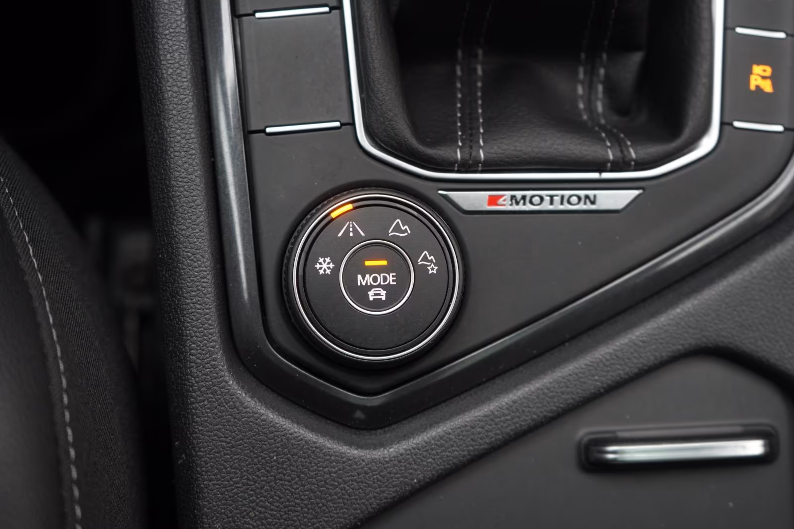 (B-045) Volkswagen Tiguan Allspace 2.0 TDI 4Motion DSG R-Line ACC/K - Image 22