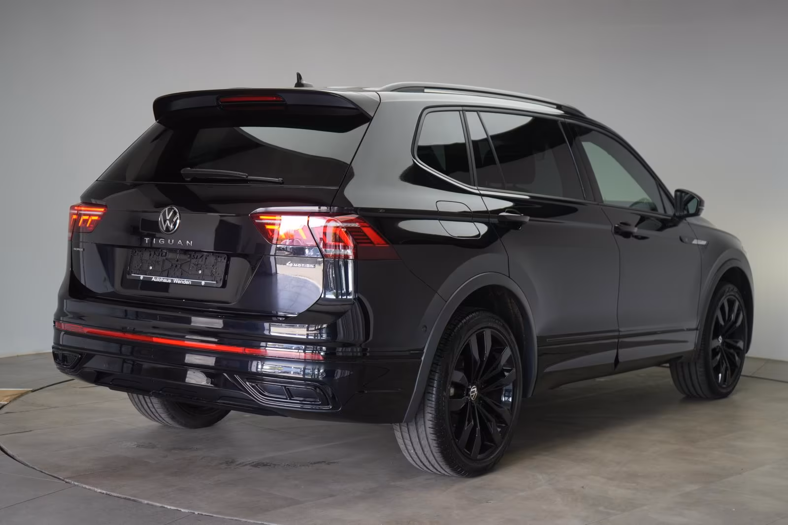 (B-347) Volkswagen Tiguan Allspace 2.0 TDI 4Motion DSG R-Line ACC/K - Image 5