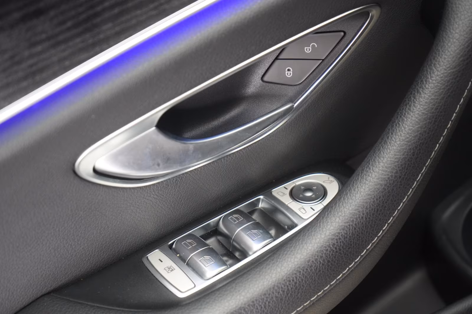 (B-711) Mercedes-Benz(Hybrid) E 300 de 9G-Tronic AMG Distronic/Kamera/Pano/Bur - Image 13