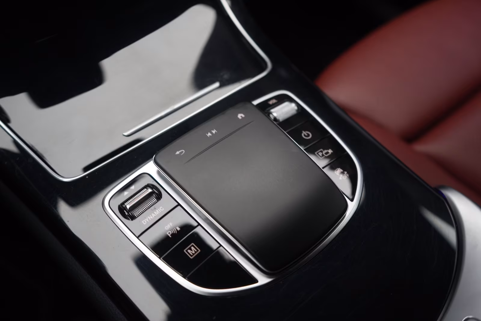 (B-315) Mercedes-Benz(Hybrid) GLC 300 de 4Matic 9G-Tronic AMG Leder/Distro - Image 18