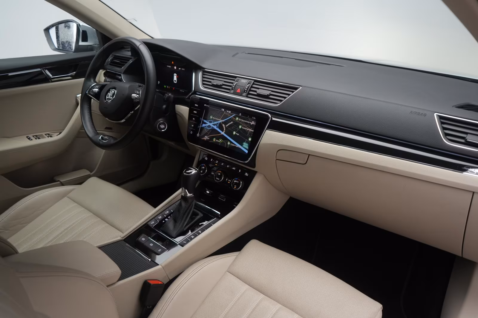 (B-671) Skoda Superb Combi 2.0 TSI - Image 10