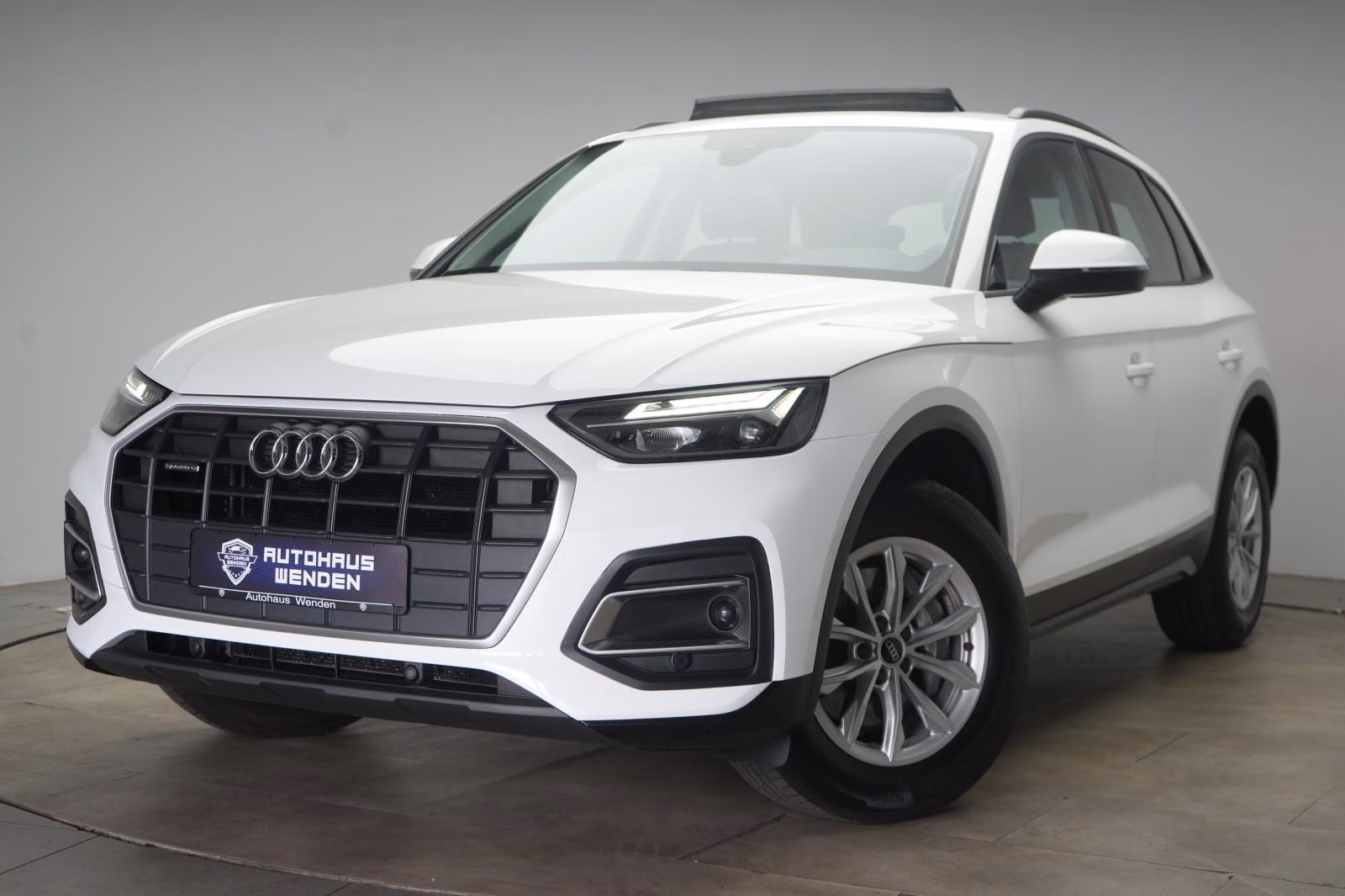 (B-275) Audi Q5 40 TDI quattro S tronic Leder/Temp/Kamera/Pan - Image 3