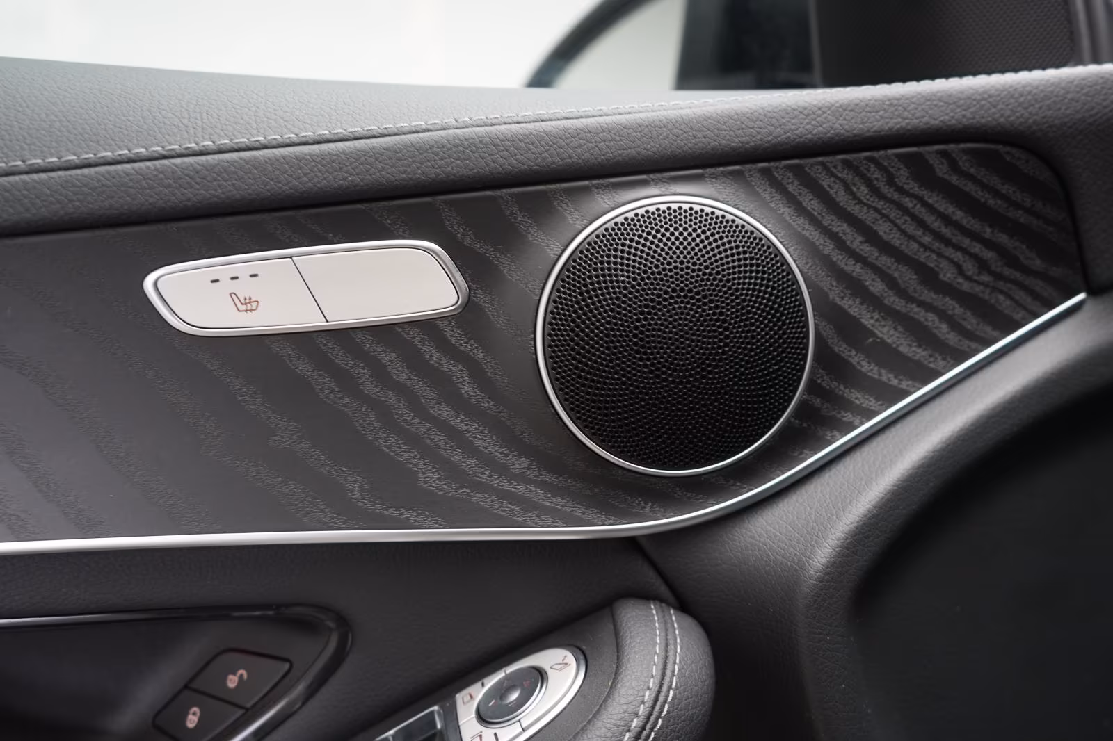 (B-140) Mercedes-Benz GLC 300 d 4Matic 9G-Tronic AMG Distronic/Kam - Image 22