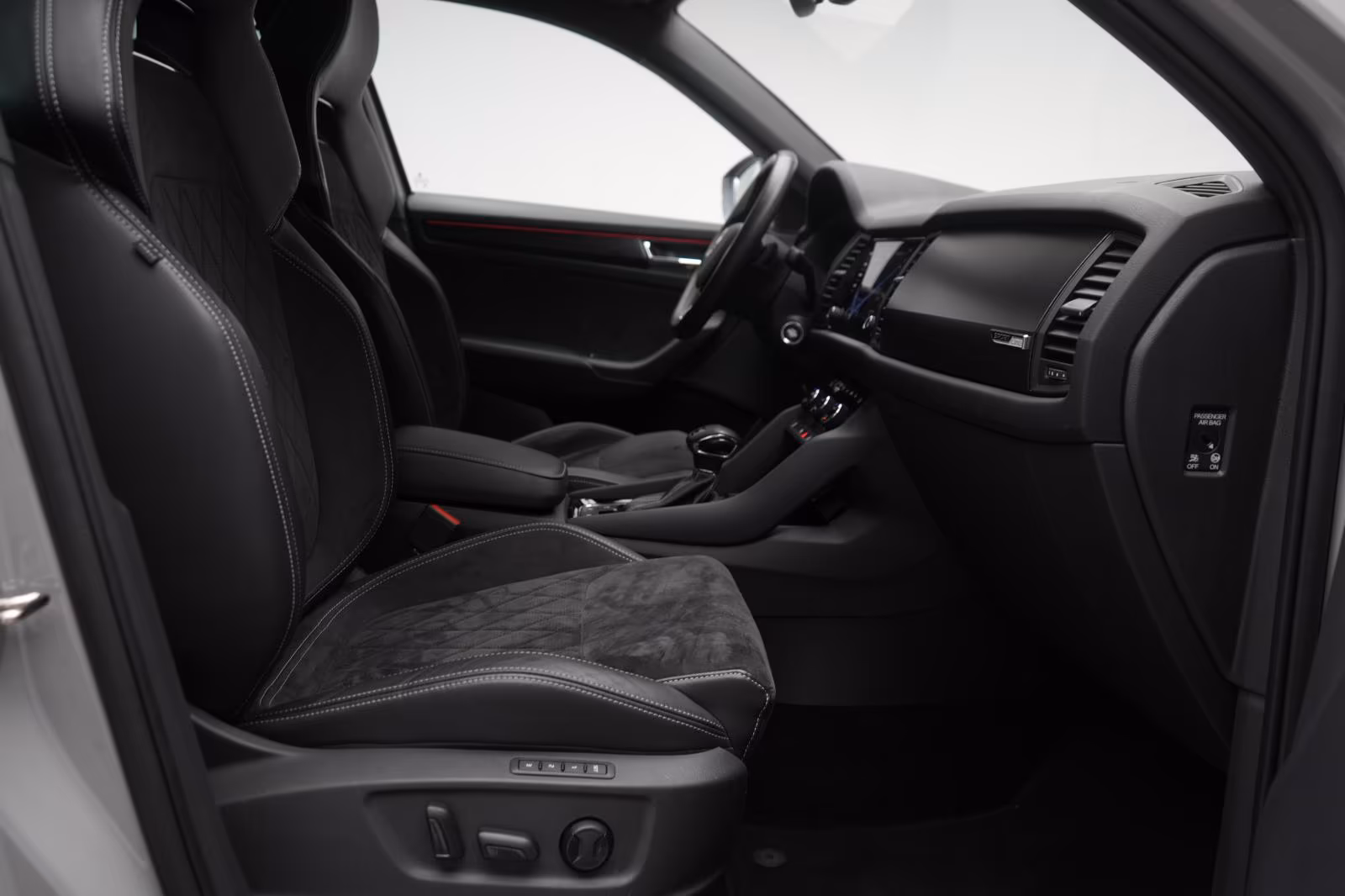 (B-513) Skoda Kodiaq 2.0 TDI 4x4 DSG Sportline ACC/Kamera/Virt - Image 9