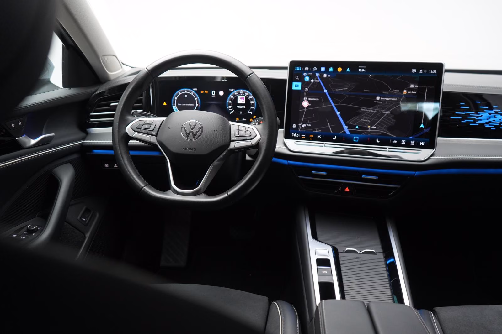 (B-270) Volkswagen Passat Variant 1.5 ETSI Elegance DSG - Image 24