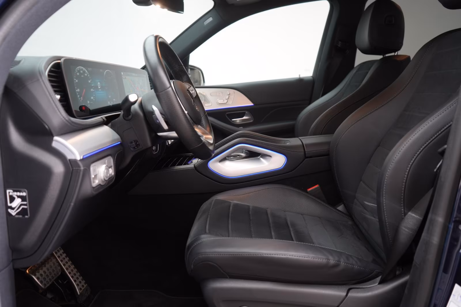 (B-392) Mercedes-Benz(Hybrid) GLE 350 de 4Matic 9G-Tronic AMG Distronic/Softcl  - Image 6