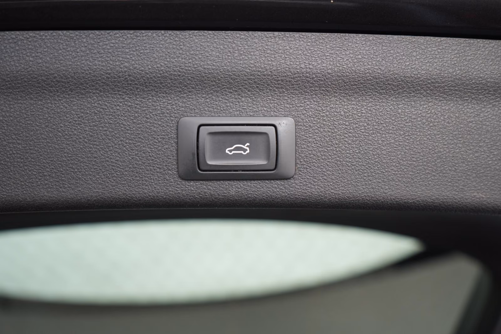 (B-747) Audi A6 Avant 40 TDI quattro S line Kamera/Alcantara - Image 28