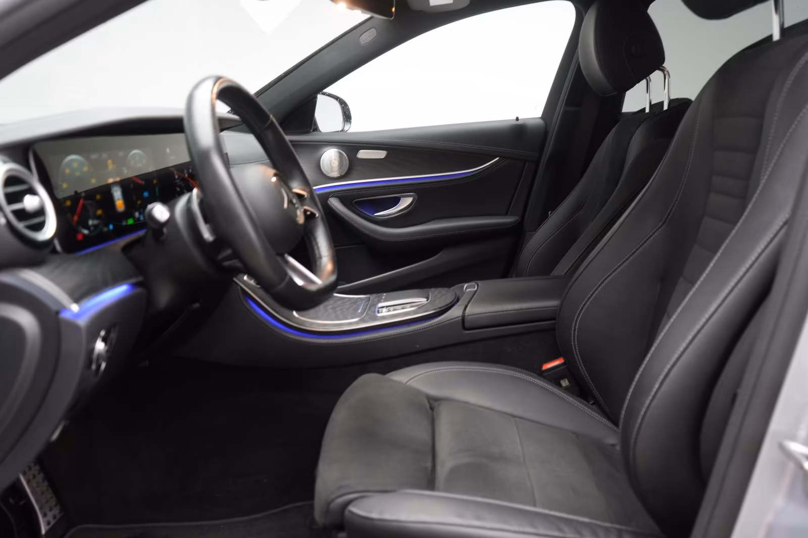 (B-016) Mercedes-Benz(Hybrid) E 300 de T 9G-Tronic AMG Distronic/Kamera/Burm - Image 6