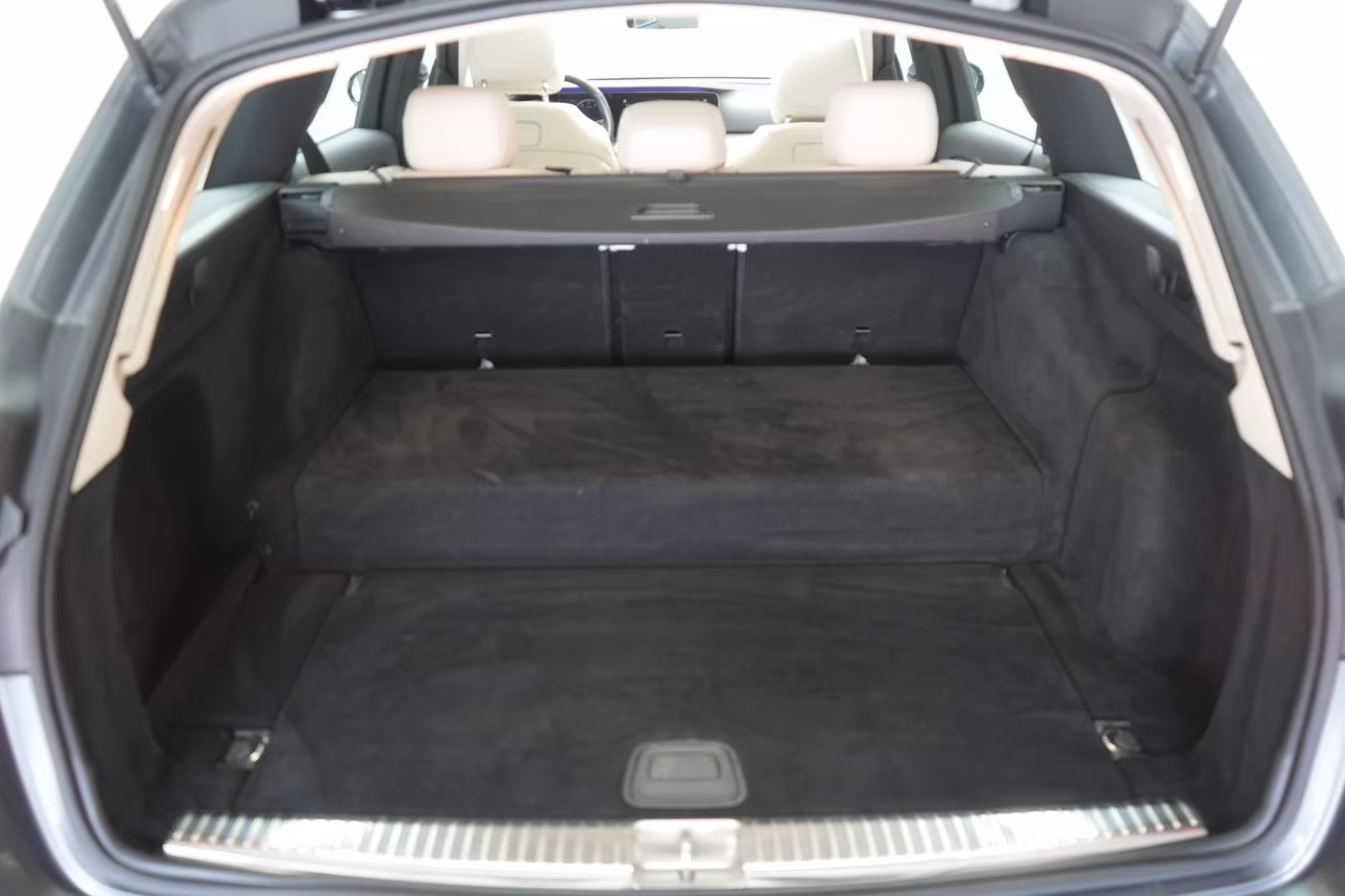(B-159) Mercedes-Benz(Hybrid) E 300 de 4Matic T 9G-Tronic Avantgarde Leder/Dis - Image 30