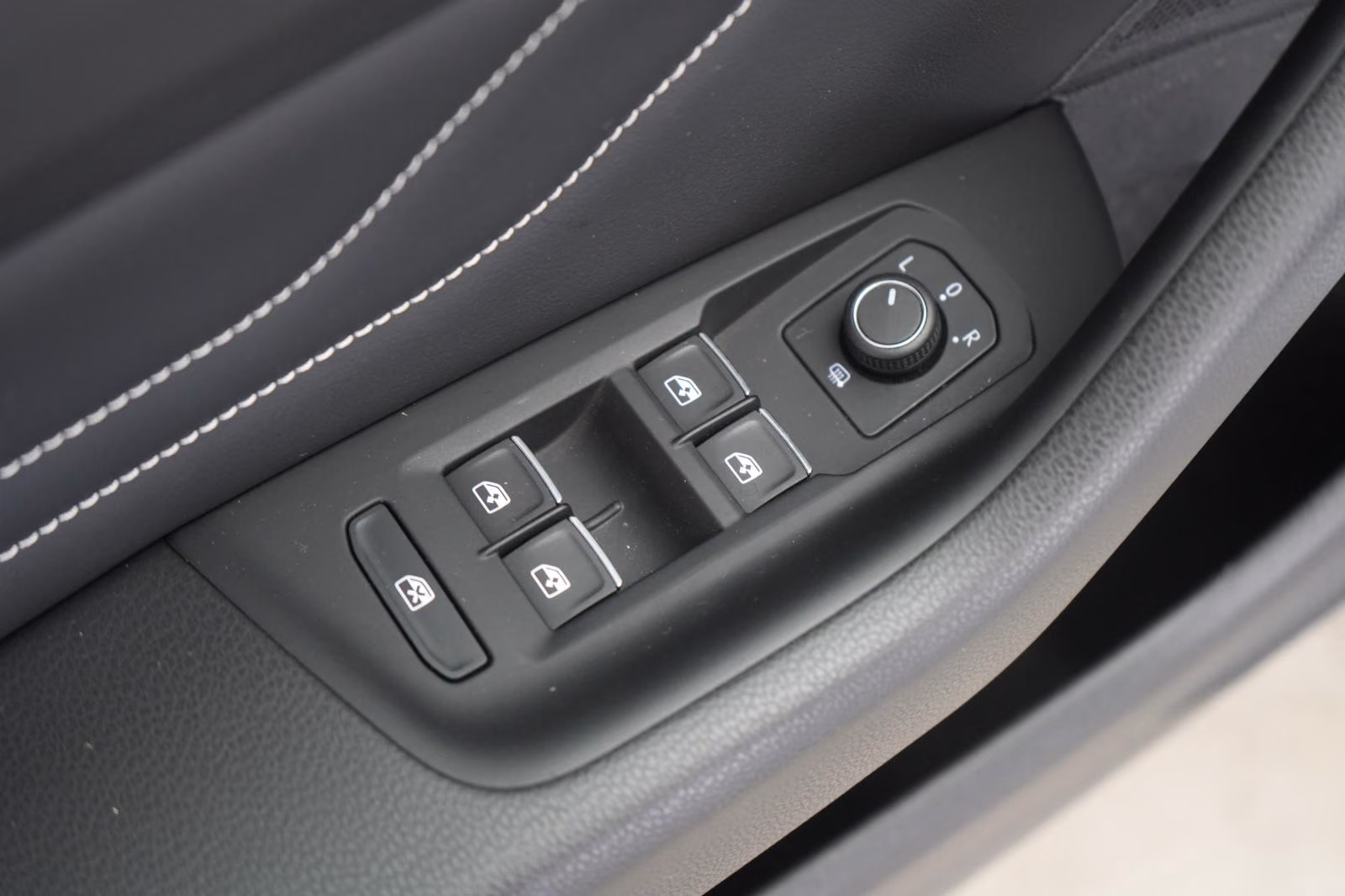(B-617) Volkswagen(Hybrid) Passat Variant 1.4 TSI DSG GTE ACC/Kamera/Pano/L - Image 25