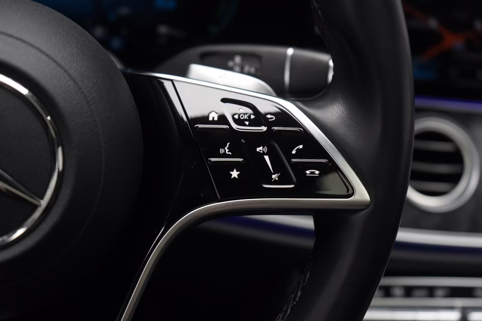 (B-647) Mercedes-Benz(Hybrid) E 300 de 9G-Tronic Avantgarde Distronic/Kamera/ - Image 23