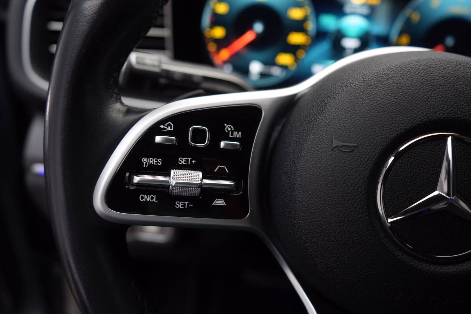 (B-539) Mercedes-Benz(Hybrid) GLE 350 de 4Matic 9G-T AMG Softclose/Burmeste - Image 14