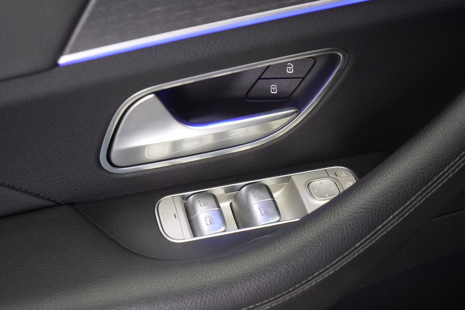 (B-067) Mercedes-Benz(Hybrid) GLE 350 de 4Matic 9G-Tronic AMG Leder/Distronic/ - Image 12