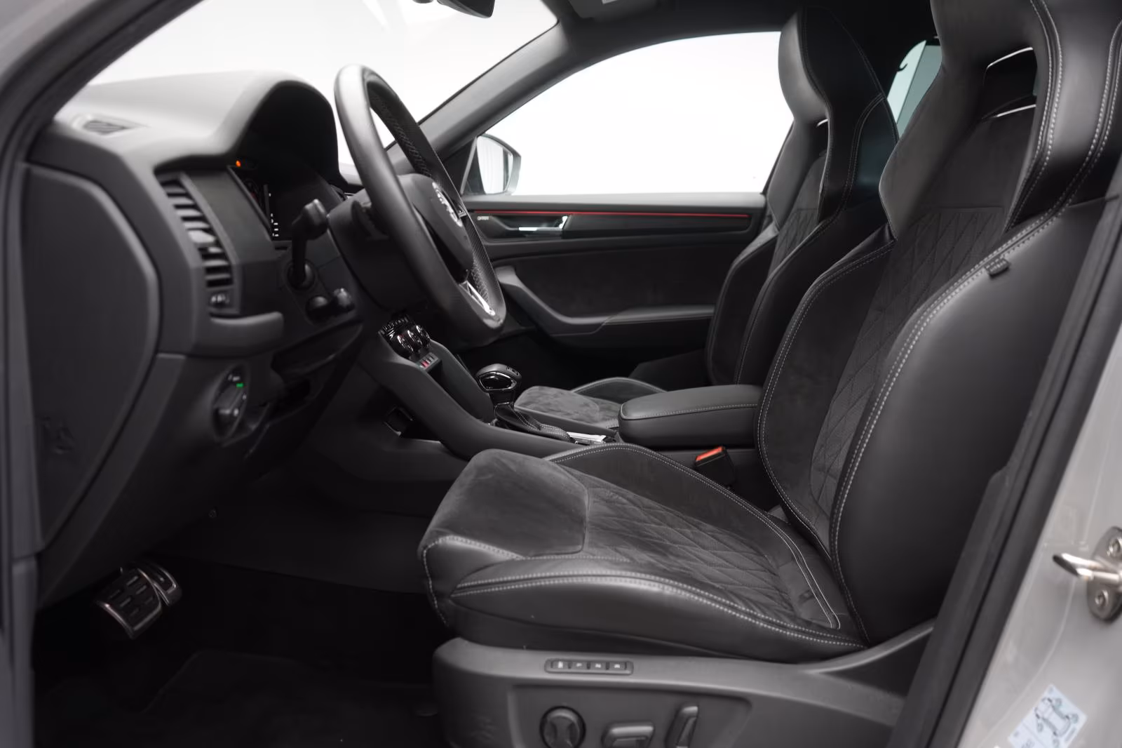 (B-513) Skoda Kodiaq 2.0 TDI 4x4 DSG Sportline ACC/Kamera/Virt - Image 6