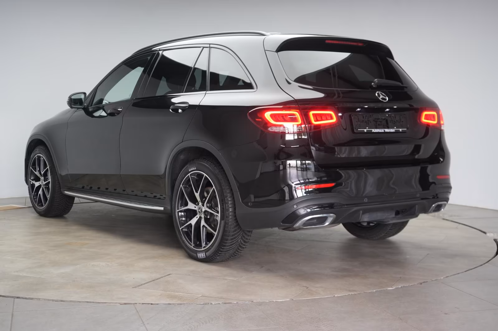 (B-232) Mercedes-Benz GLC 300 d 4Matic 9G-Tronic AMG Temp/Kamera/ - Image 4