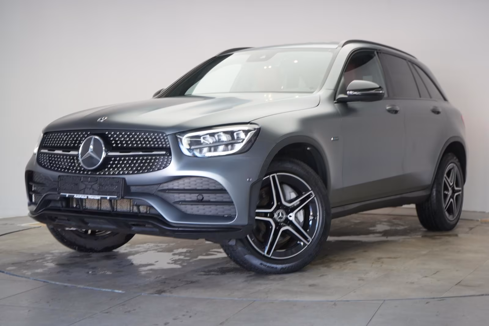 (B-315) Mercedes-Benz(Hybrid) GLC 300 de 4Matic 9G-Tronic AMG Leder/Distro - Image 3