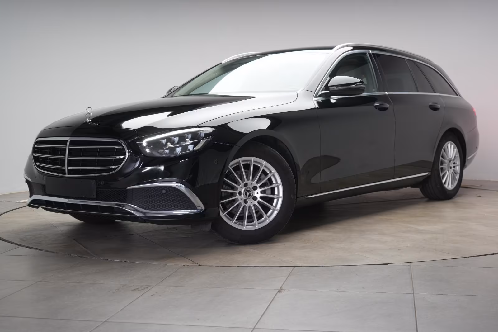(B-541) Mercedes-Benz E 220 d T 9G-Tronic Navi/Temp/Kamera/AHK/ - Image 3