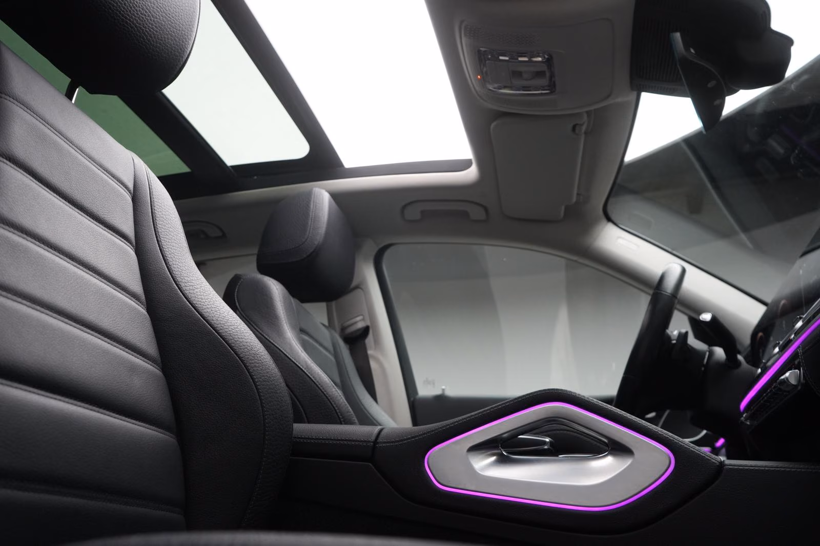 (B-151) Mercedes-Benz(Hybrid) GLE 350 e 4Matic 9G-T AMG Leder/Distronic/HUD/ - Image 12