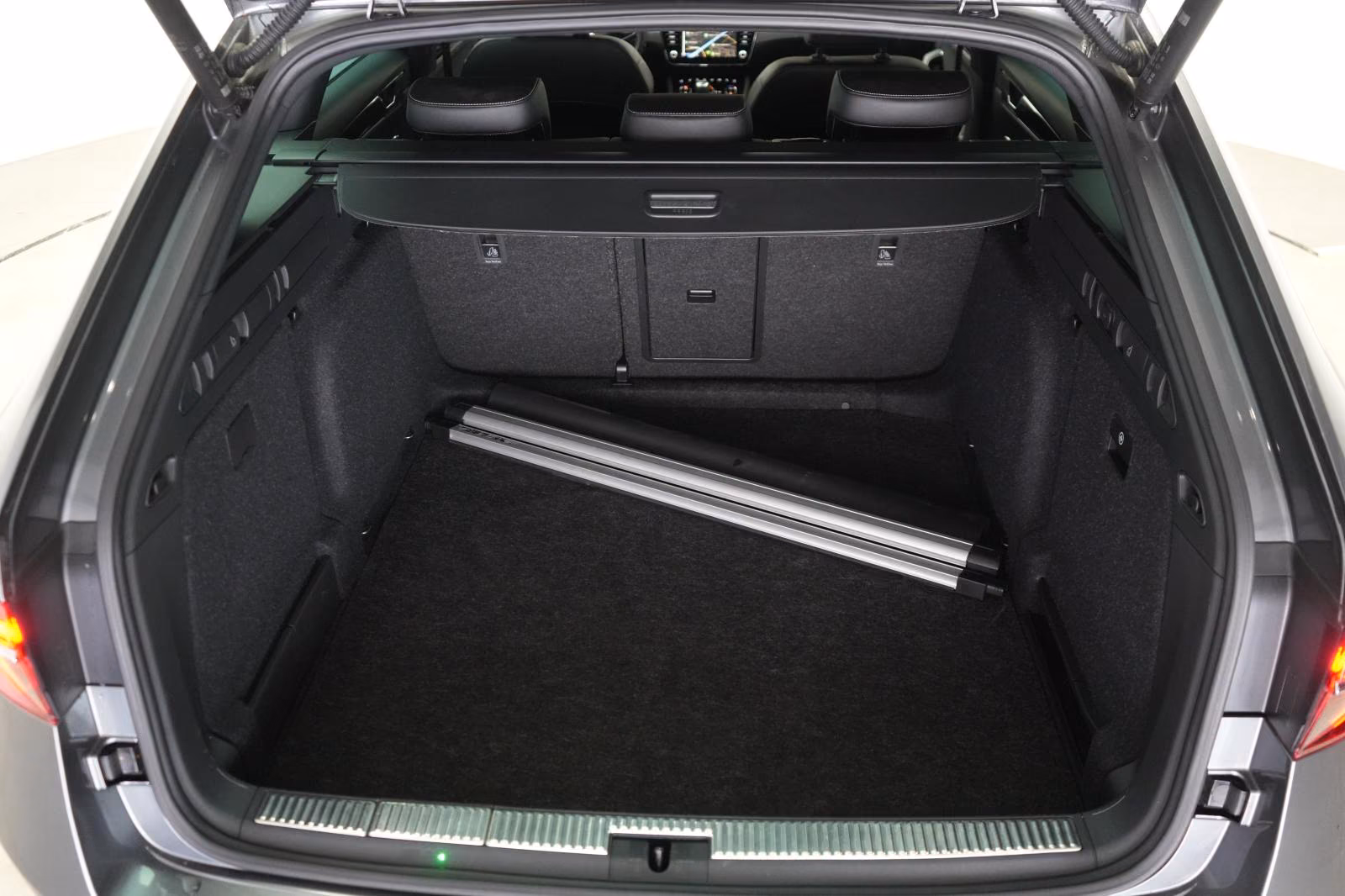 (B-097) Skoda Superb L&K 2.0 TDI DSG Leder/ACC/Kamera/AHK/Stan - Image 22