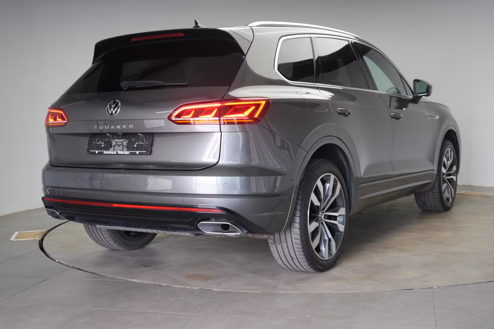 (B-411) Volkswagen Touareg 3.0 V6 TDI 4Motion R-Line Leder/ACC/Kame - Image 5