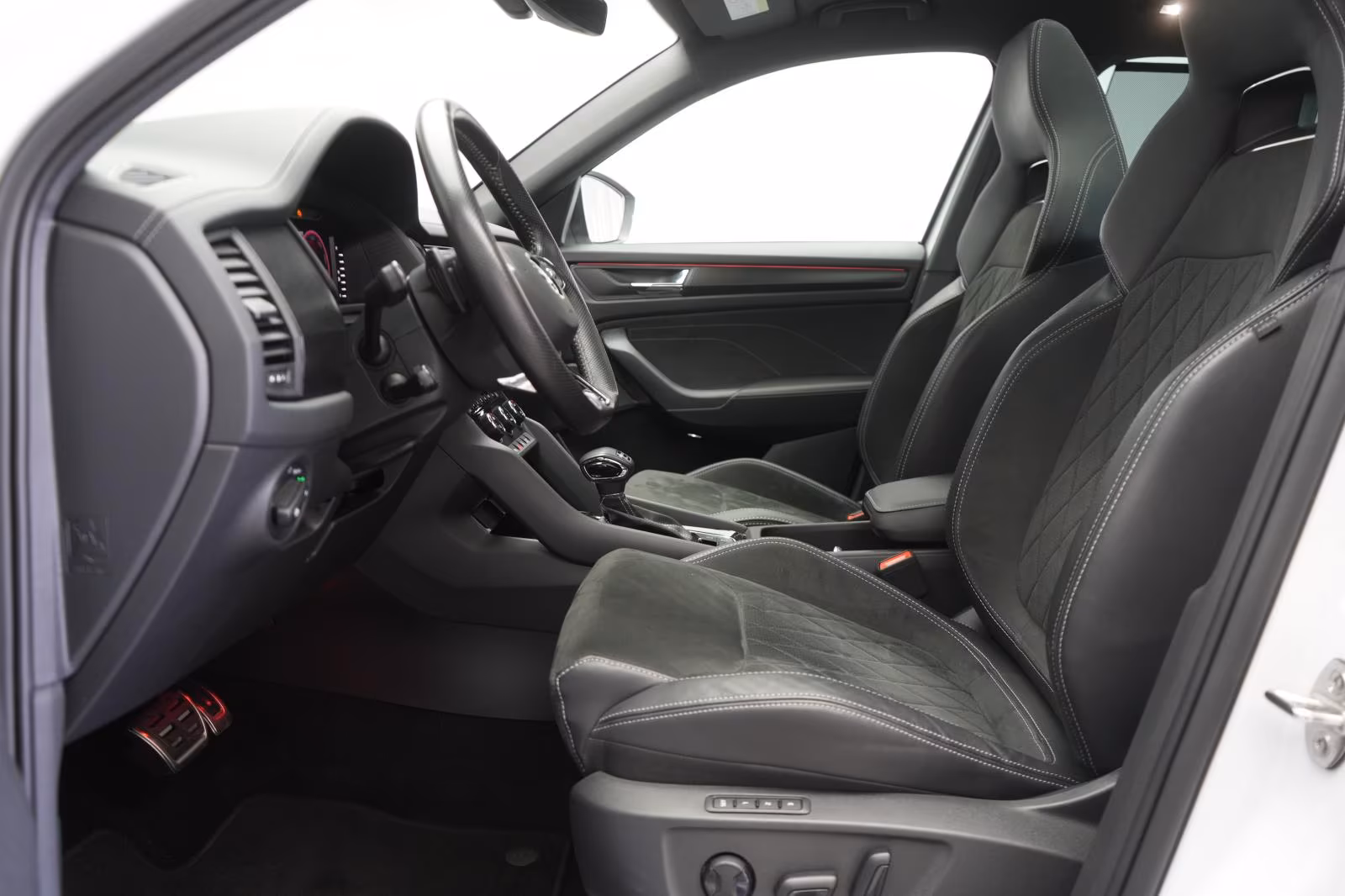 (B-296) Skoda Kodiaq 2.0 TDI Sportline ACC/Kamera/Pano/Virtual - Image 6