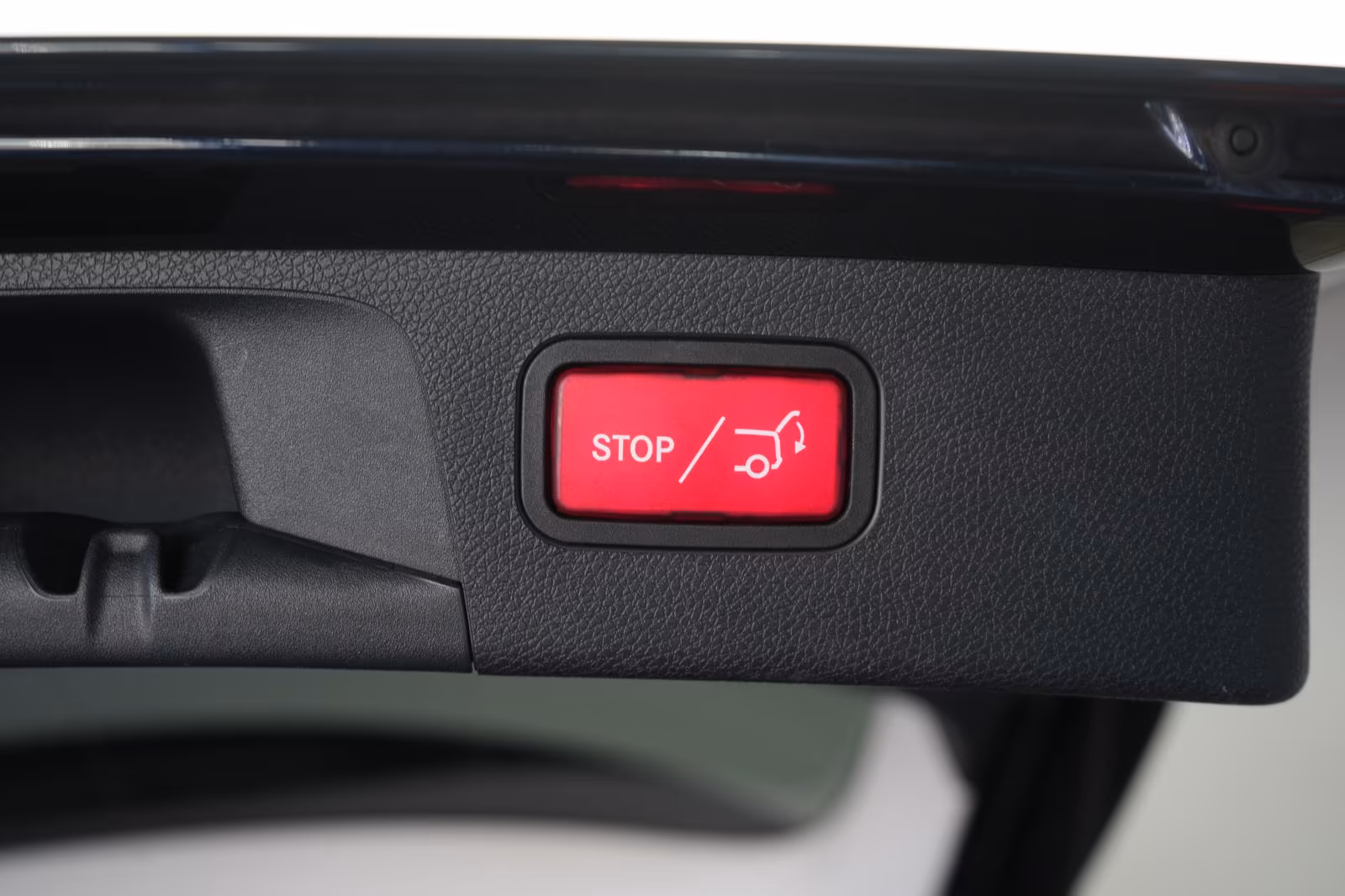 (B-664) Mercedes-Benz(Hybrid) E 300 E T 9G-Tronic Leder/Temp/Kamera/Pano/A - Image 26
