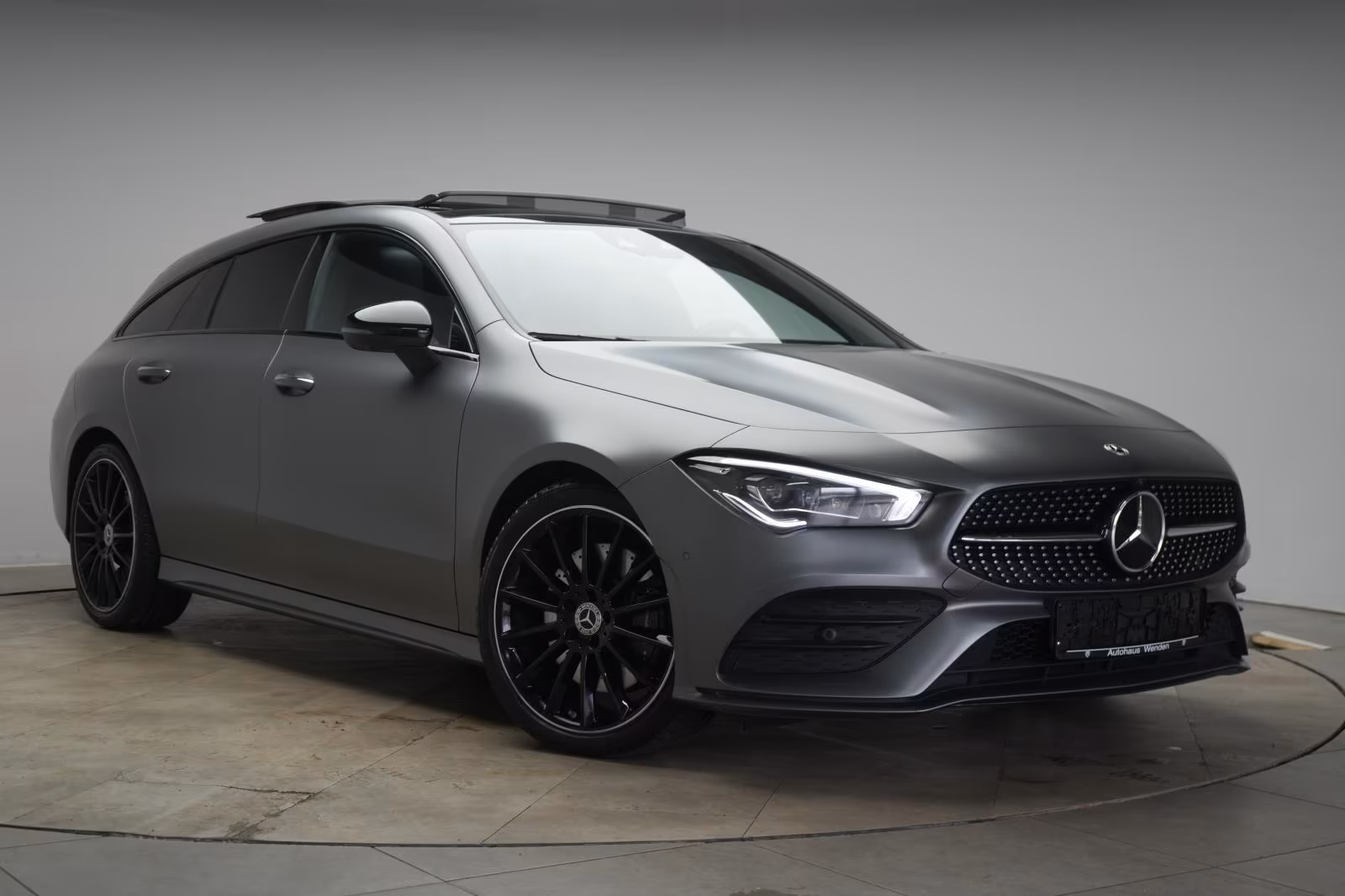(B-318) Mercedes-Benz CLA 220 Shooting Brake d 4Matic 8G-DCT AMG L - Image 1