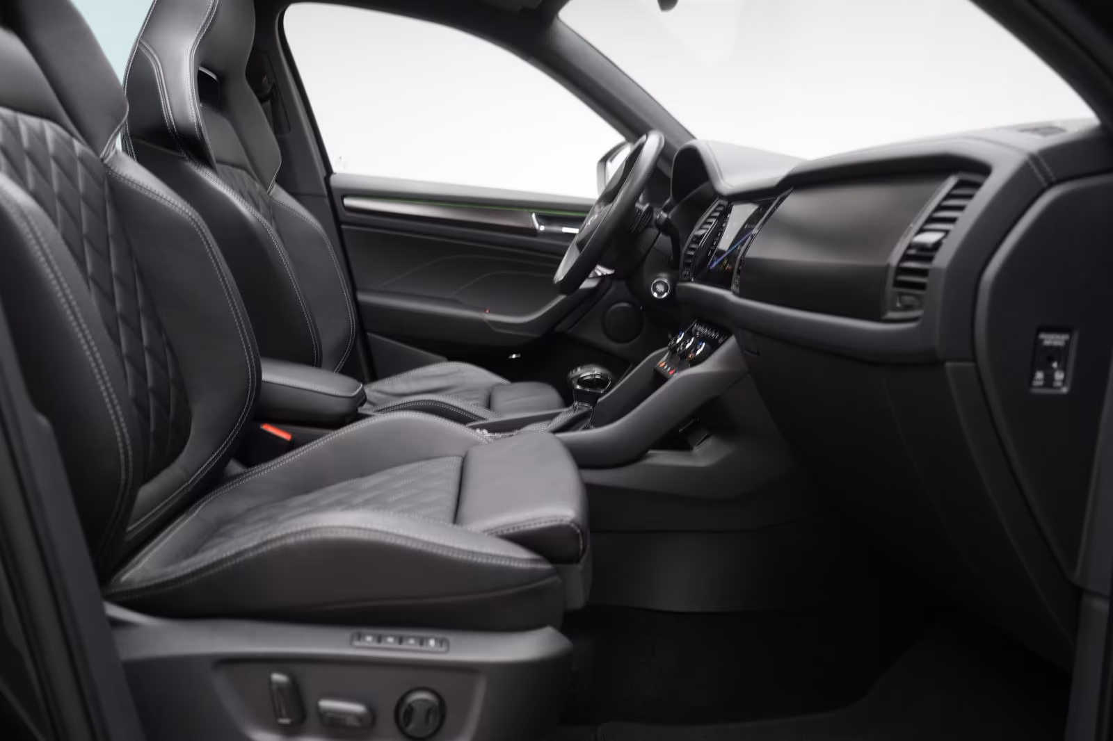 (B-725) Skoda Kodiaq 2.0 TDI 4x4 DSG Sportline Leder/ACC/Kamer - Image 9