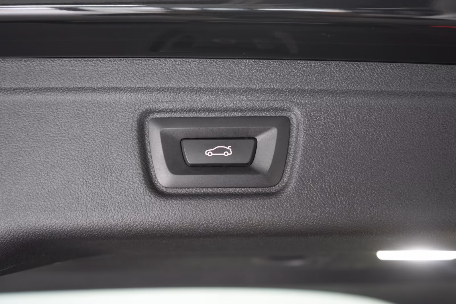 (B-206) BMW 320 i Touring M Sport ACC/Kamera/Wide/LED - Image 23
