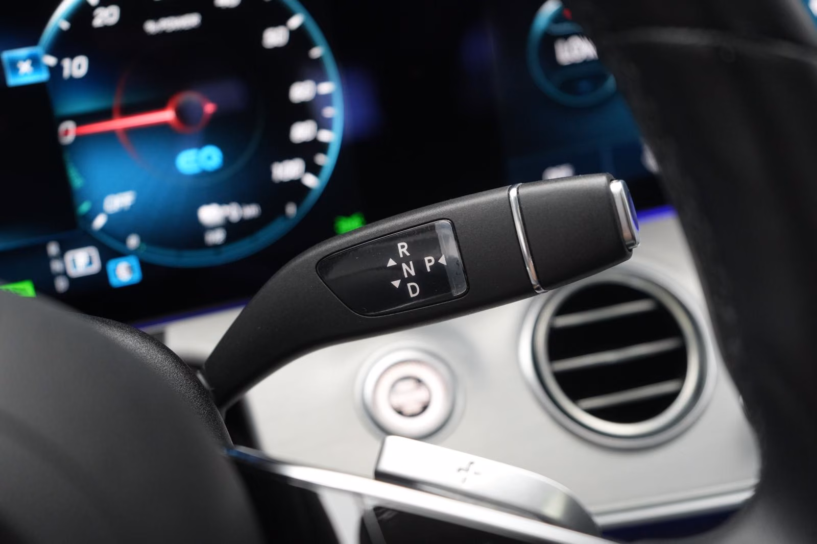 (B-039) Mercedes-Benz(Hybrid) E 300 de 4Matic T Avantgarde Leder/Distronic/Kam - Image 17