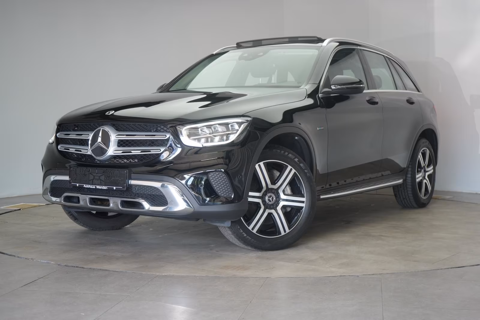 (B-482) Mercedes-Benz(Hybrid) GLC 300 de 4Matic 9G-Tronic Temp/Kamera/HUD - Image 3