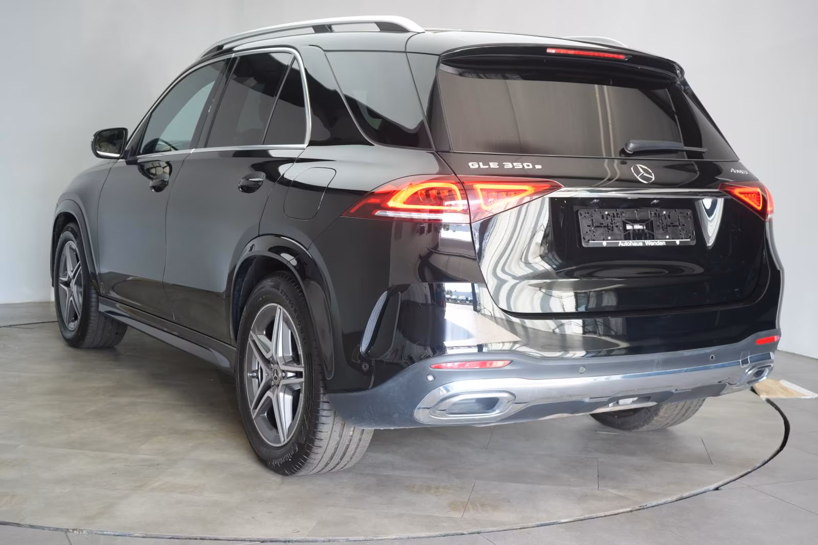 (B-563) Mercedes-Benz(Hybrid) GLE 350 e 4Matic 9G-Tronic AMG Line AHK/Burm - Image 4
