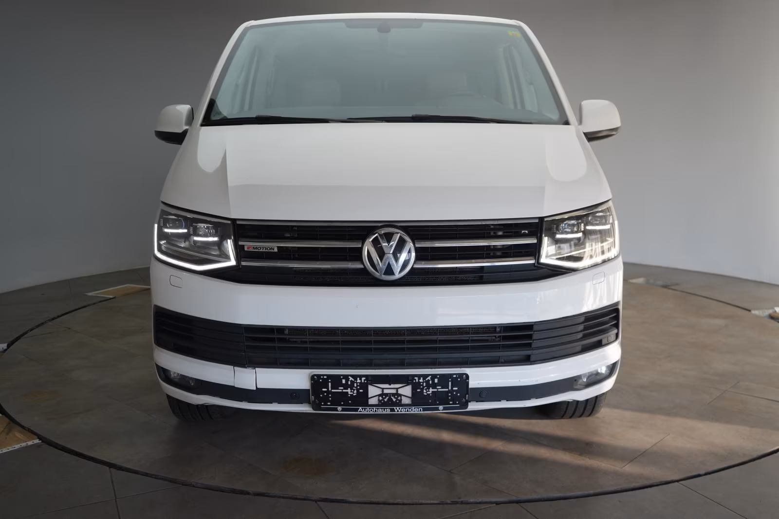 (KD-113) Volkswagen T6 Caravelle Lang 4MOTION Comfortline Navi/Temp/ - Image 2