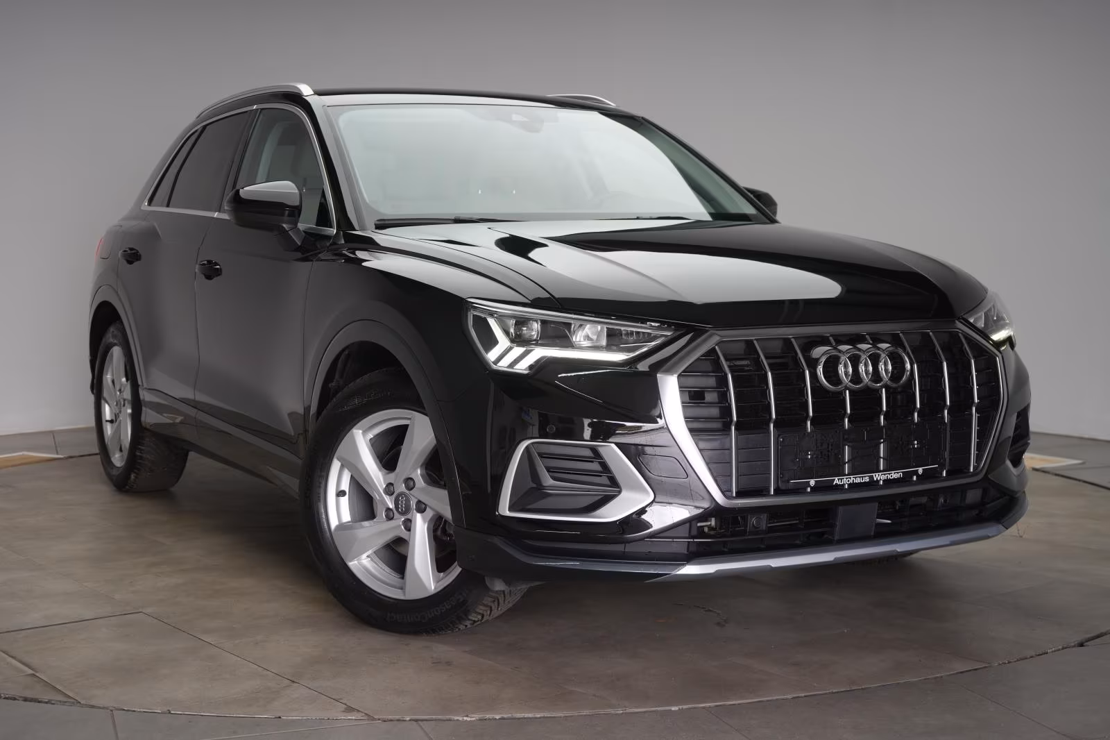 (B-075) Audi Q3 35 TFSI S tronic advanced Leder/Virtual/Matri - Image 1