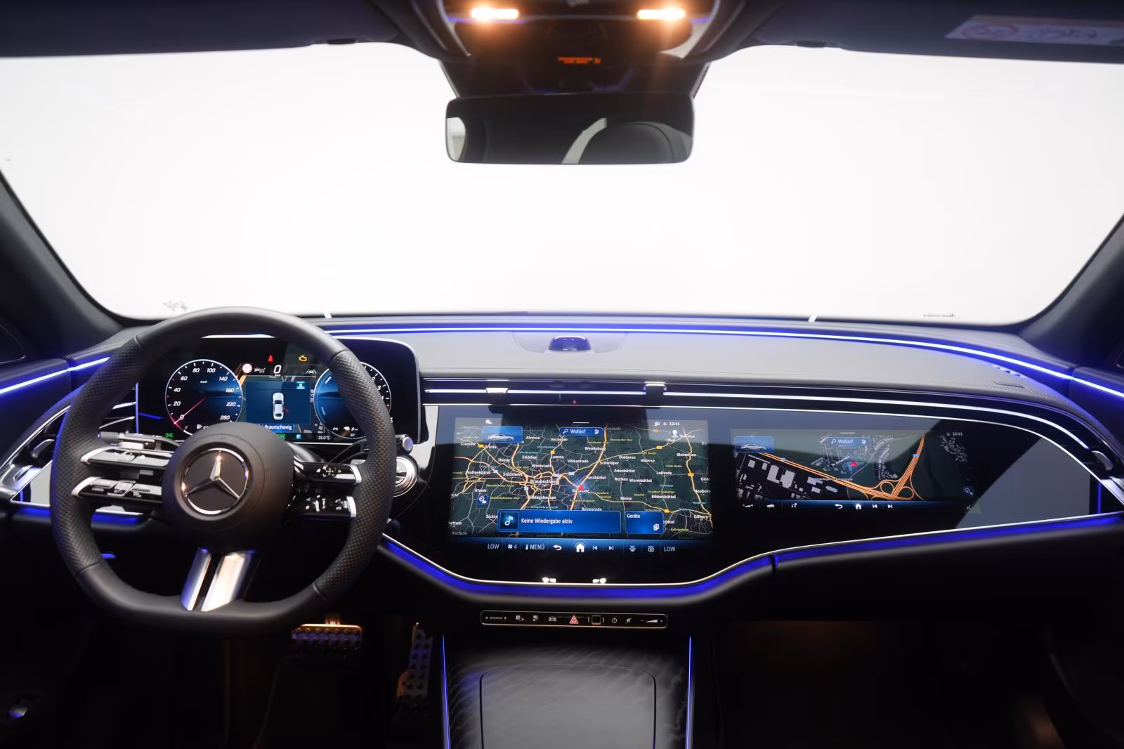 (B-319) Mercedes-Benz(Hybrid) E 300 de 4Matic 9G-T AMG Superscreen/Distronic/P - Image 22