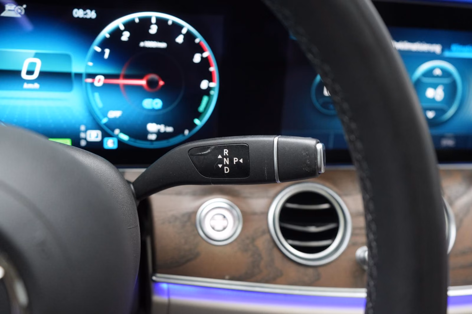 (B-094) Mercedes-Benz(Hybrid) E 300 de 9G-Tronic Exclusive Leder/Distronic/Bur - Image 18