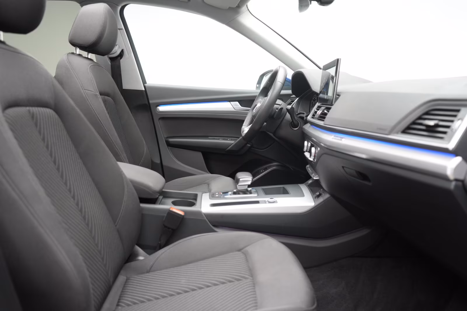 (B-072) Audi Q5(Hybrid) 50 TFSIe quattro S tronic advanced - Image 9