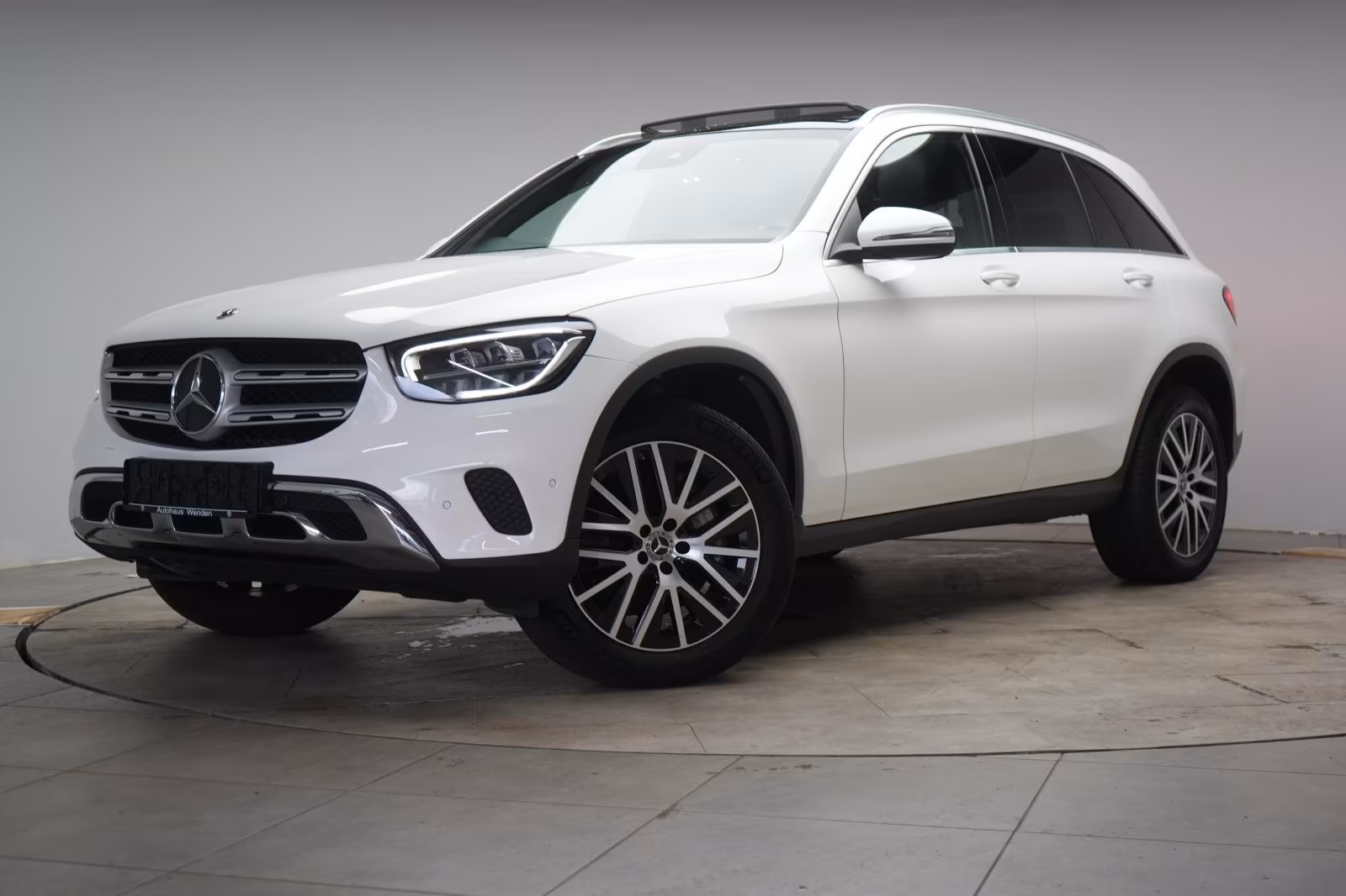 (B-180) Mercedes-Benz(Hybrid) GLC 300 de 4Matic 9G-Tronic Temp/Kamera/Virtu - Image 3
