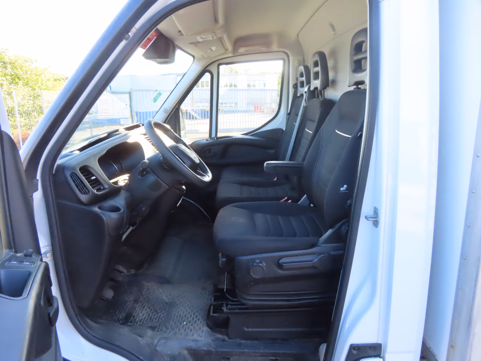 (IV-228) Iveco 35C16 3,0 Maxi Hoch 2,35 - Image 6