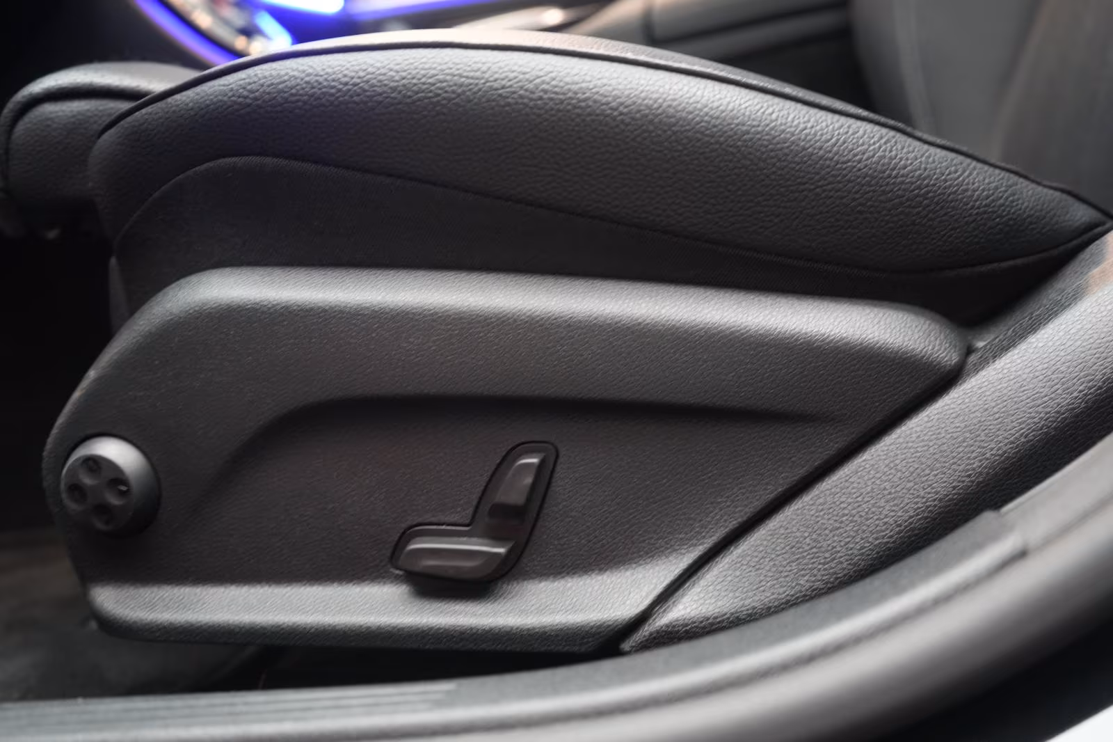 (B-128) Mercedes-Benz(Hybrid) E 300 de 9G-Tronic Exclusive Leder/Distronic/Ka - Image 19