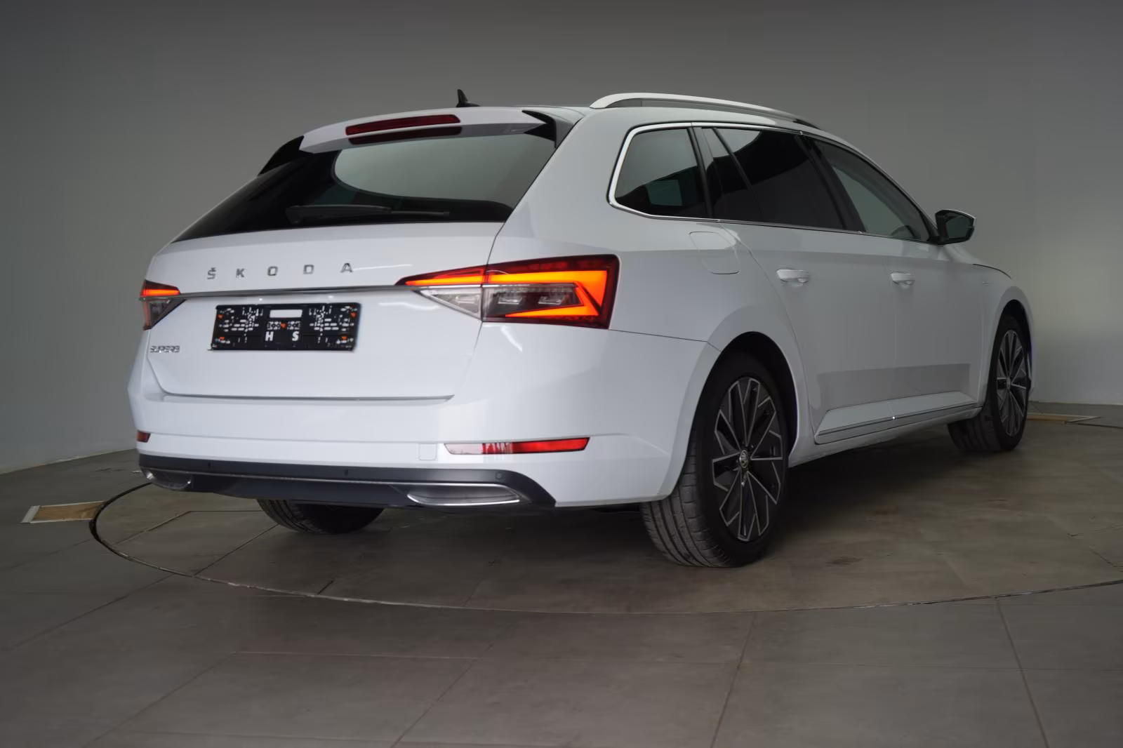 (B-304) Skoda Superb 2.0 TDI DSG L&K ACC/Leder/LED/Kamera/Virt - Image 5