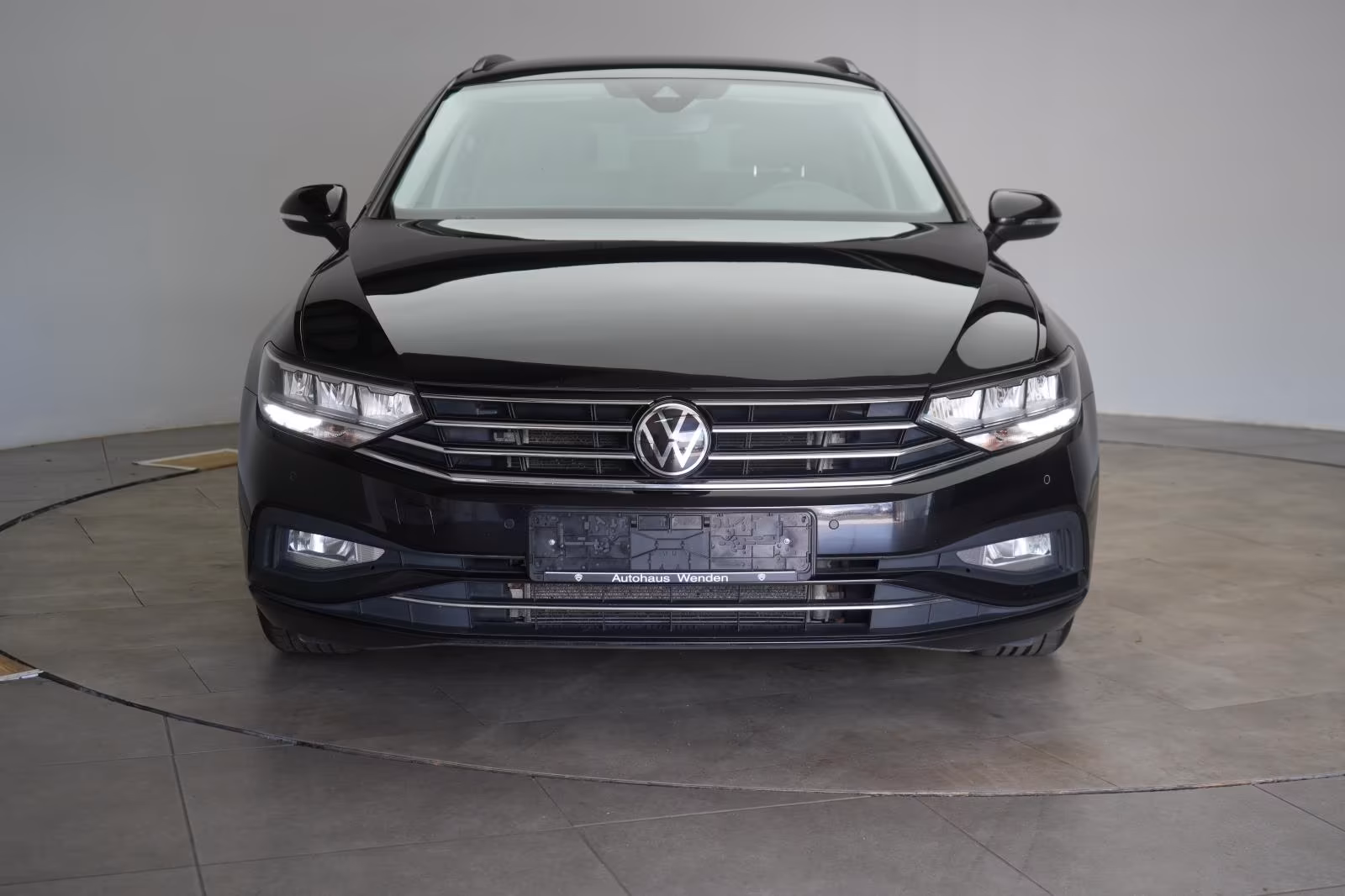 (B-042) Volkswagen Passat 2.0 TDI DSG Business ACC/Kamera/Lane/Side - Image 2