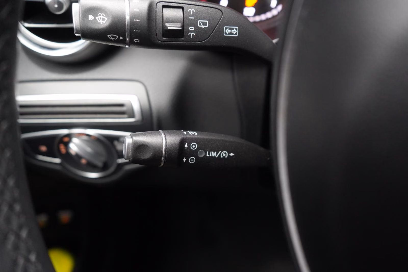(B-788)Mercedes-Benz GLC 300 4Matic 9G-Tronic Exclusive Leder/Temp/Ka - Image 25