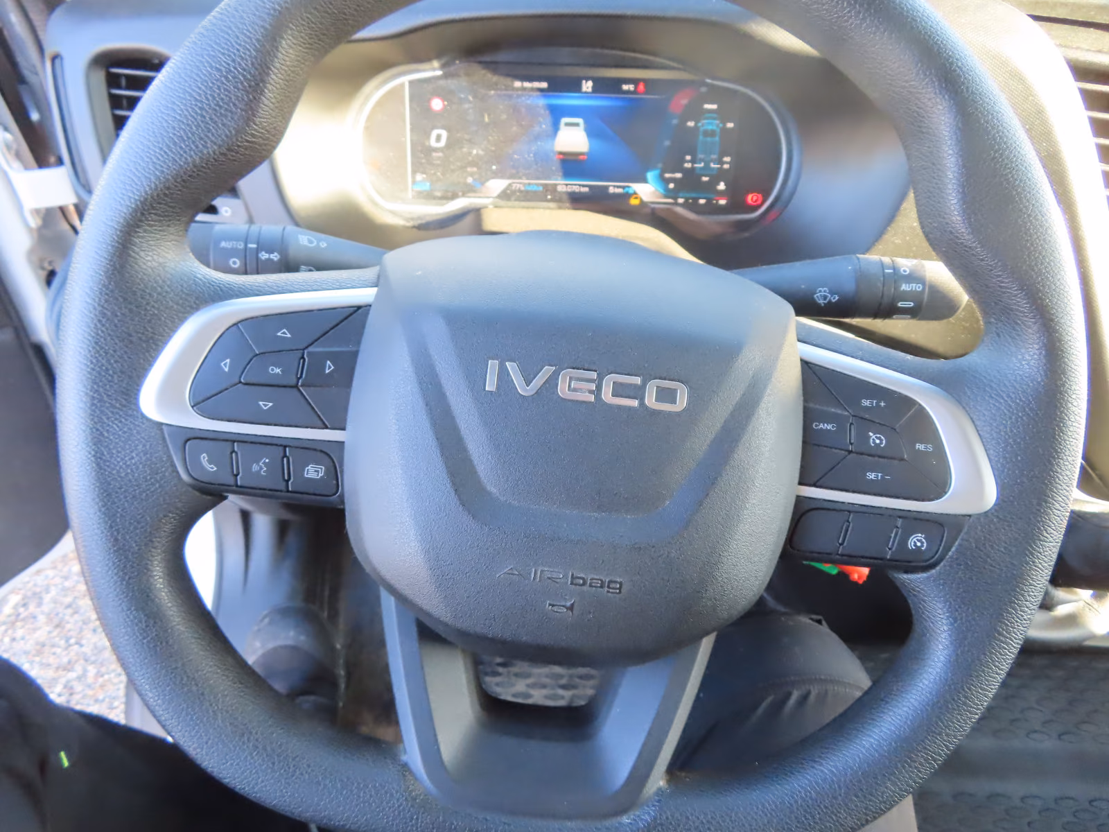 (IV-228) Iveco 35C16 3,0 Maxi Hoch 2,35 - Image 11
