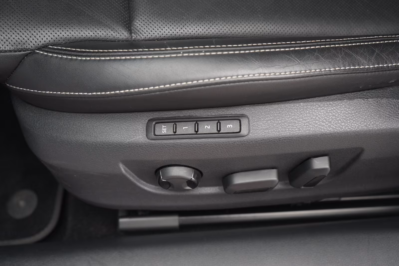 (B-304) Skoda Superb 2.0 TDI DSG L&K ACC/Leder/LED/Kamera/Virt - Image 19