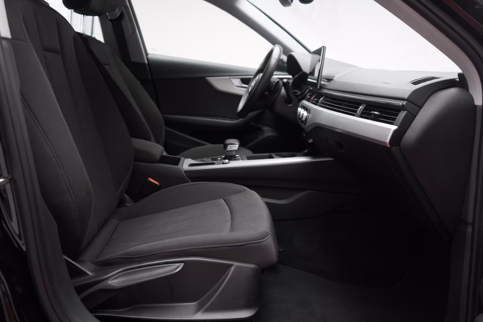 (B-699) Audi A4 Avant 40 TDI S tronic Navi/Temp/LED/ - Image 7