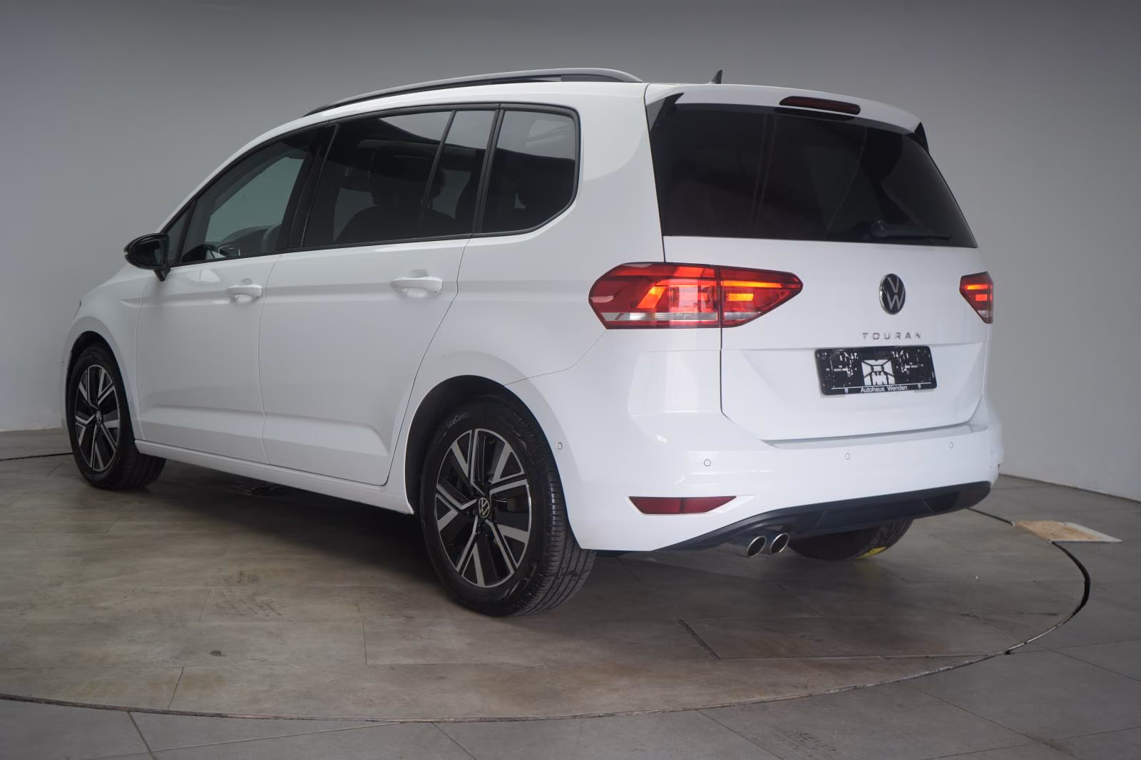(B-751) Volkswagen Touran 2.0 TDI DSG Highline ACC/Kamera/Pano/Virt - Image 4