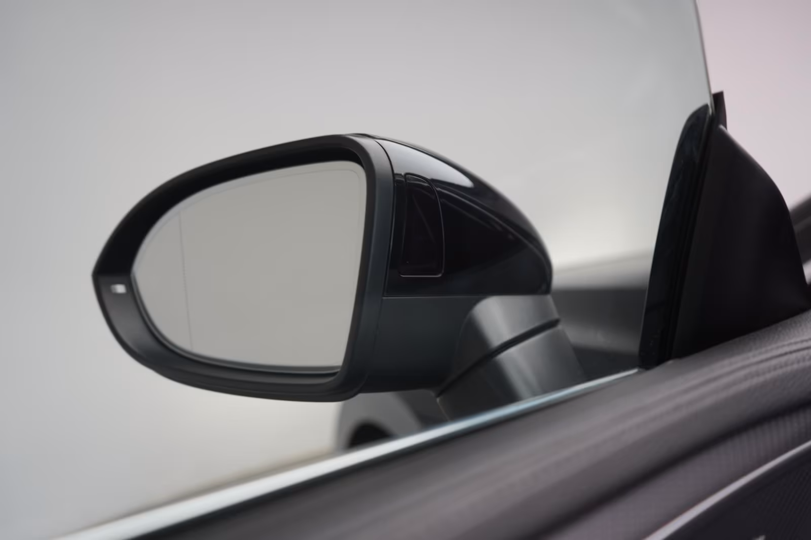 (B-546) Volkswagen Arteon 2.0 TDI 4Motion DSG R line Navi/Lede - Image 20